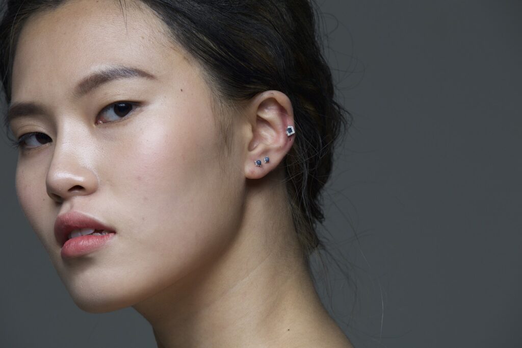 faux piercing