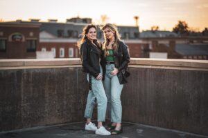Le blouson aviateur féminin : un héritage audacieux et un style iconique !