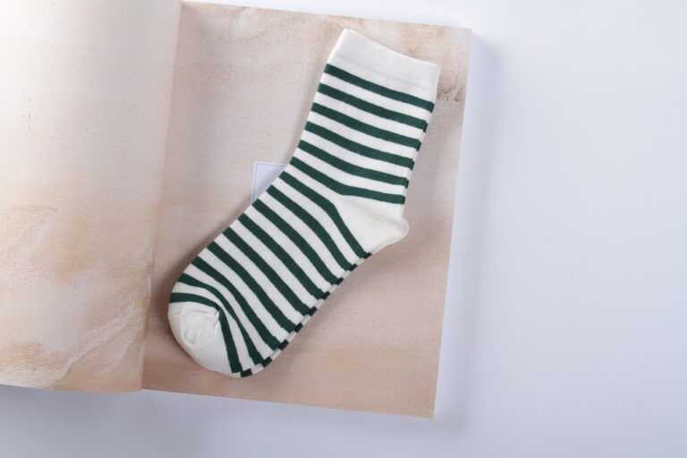 Pourquoi les chaussettes à paillettes sont le nouvel accessoire mode incontournable ?